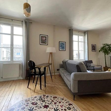 Superb Duplex Near The Halles De Tours Apartment Luaran gambar